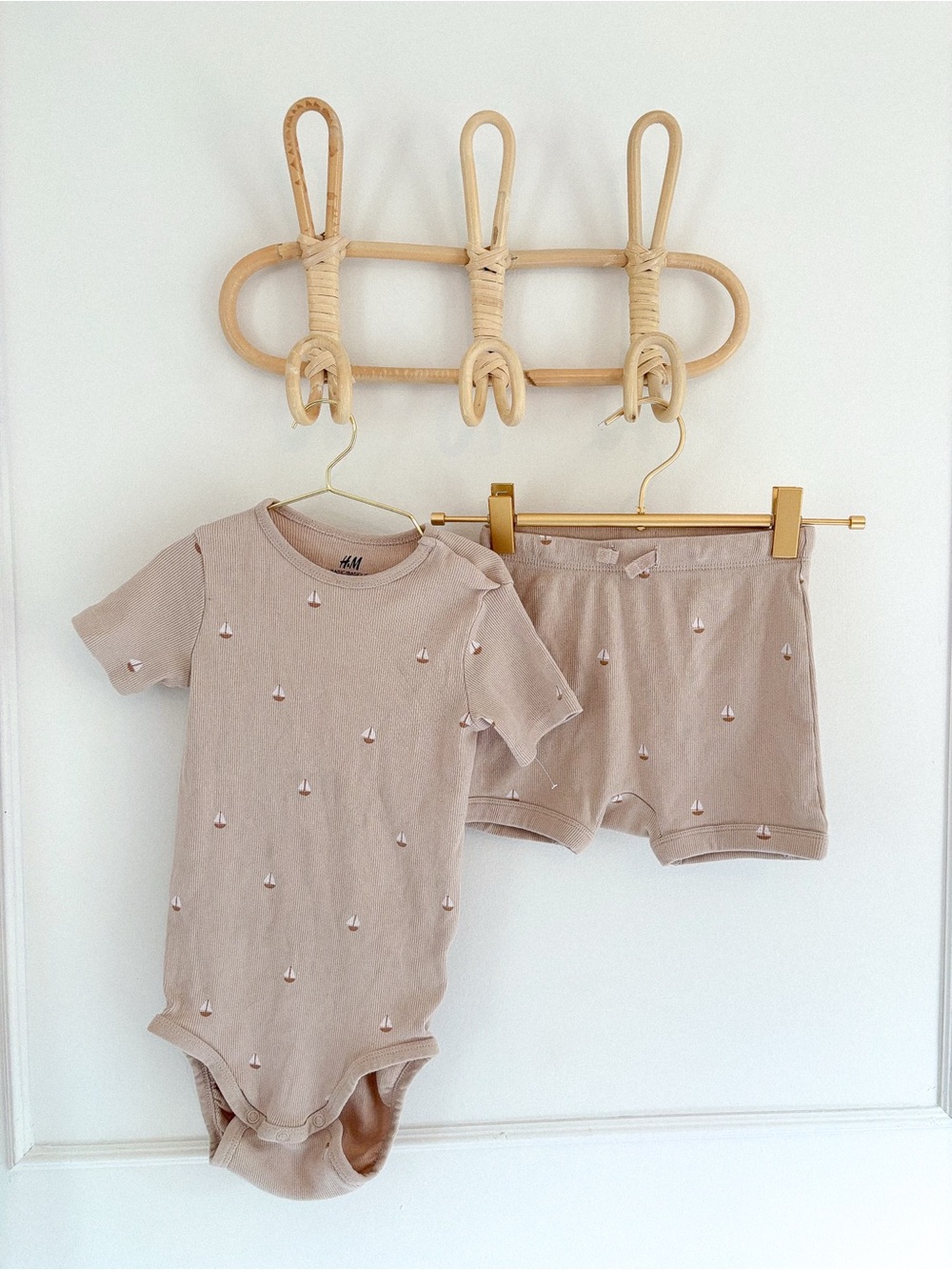 H&M Beige/Taupe Baby Matching Set with Tiny Sailboat Print